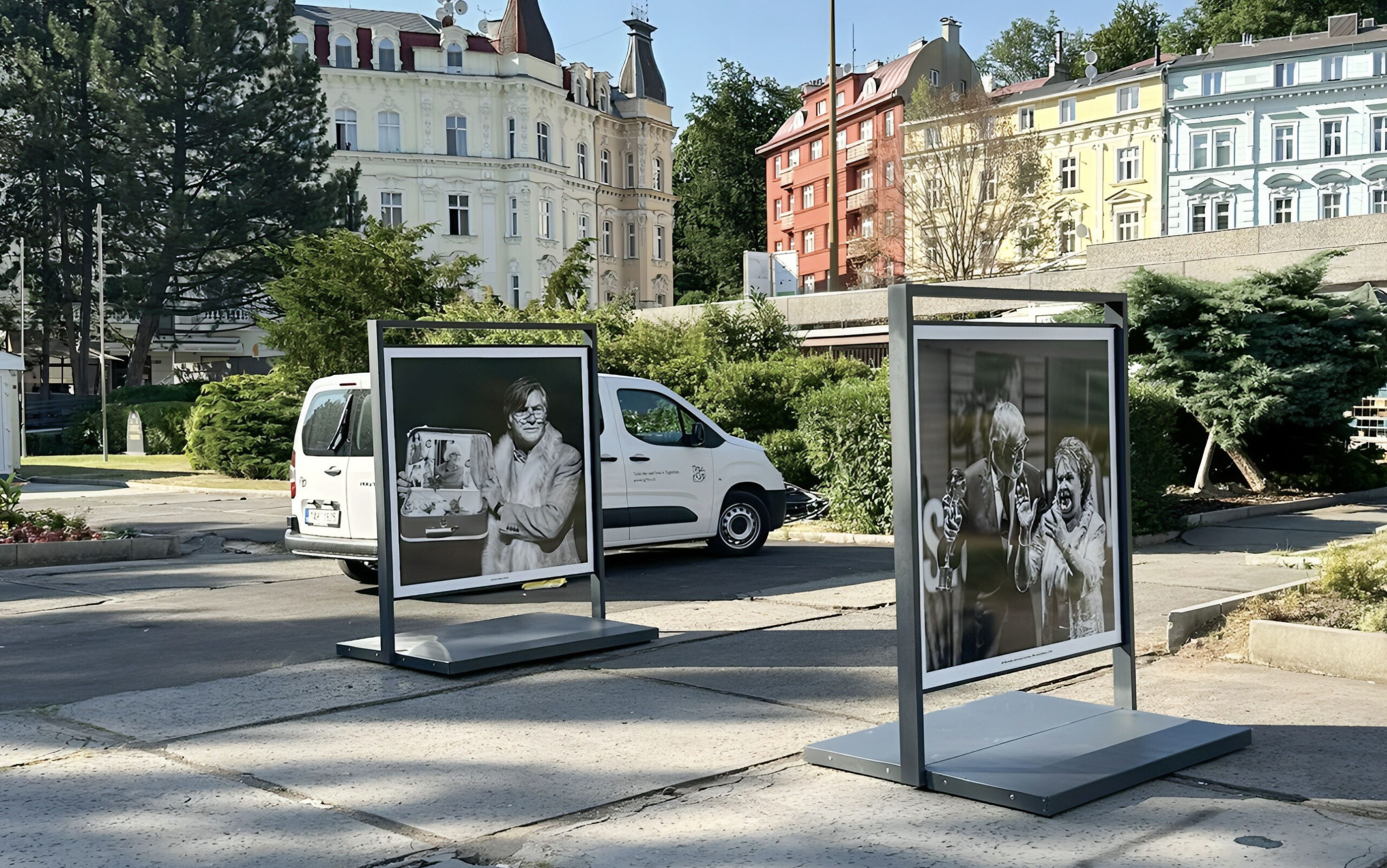 Pronájem venkovních výstavních panelů v Karlových Varech